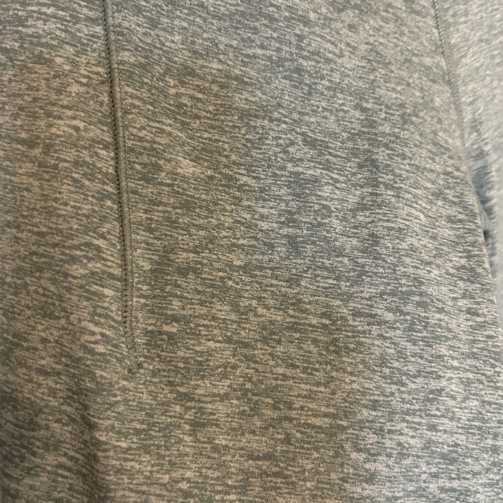 Athleta Women’s Charcoal Leggings - Picture 4 of 7